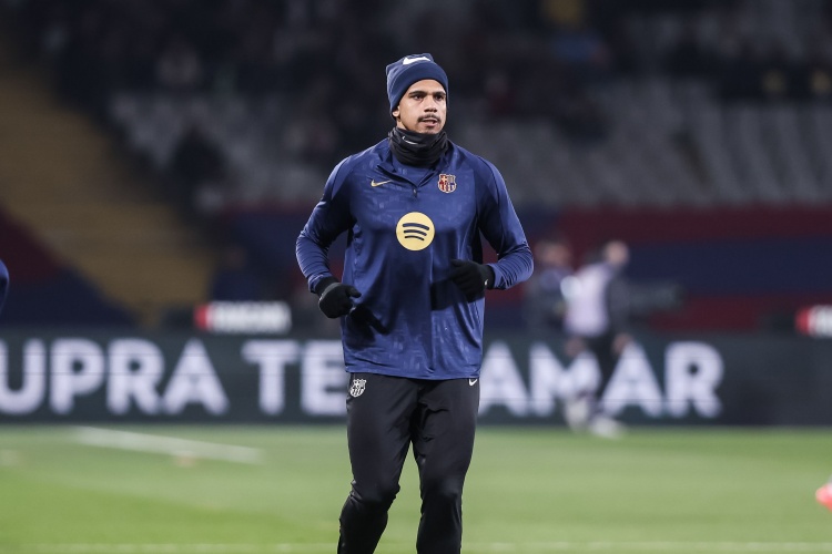  记者：阿劳霍恢复团队训练 弗里克今晚20点出席赛前发布会